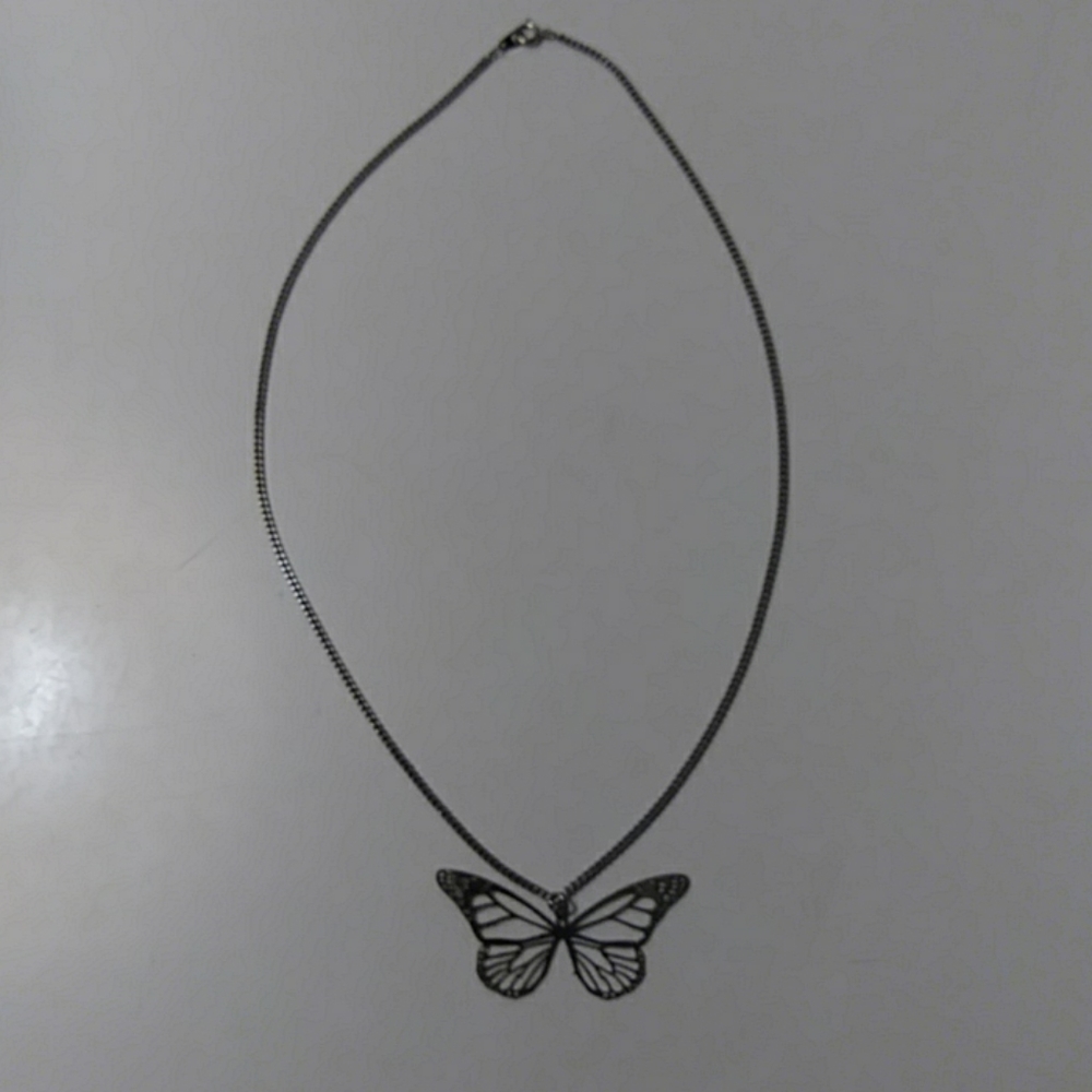SALE! Vintage cut out beautiful Butterfly stainless steel necklace - Picture 3 of 8